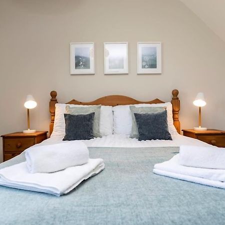 Auckland View - A Comfy & Spacious 4Bed With Views Coundon Exterior photo