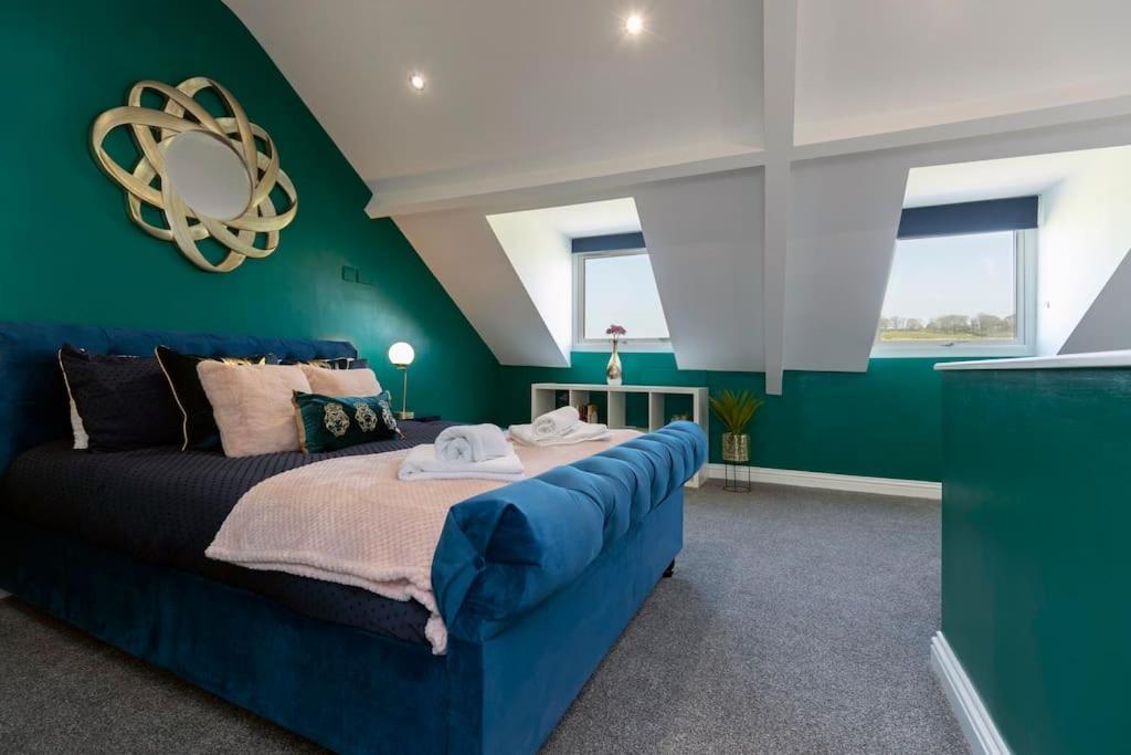 Auckland View - A Comfy & Spacious 4Bed With Views Coundon Exterior photo